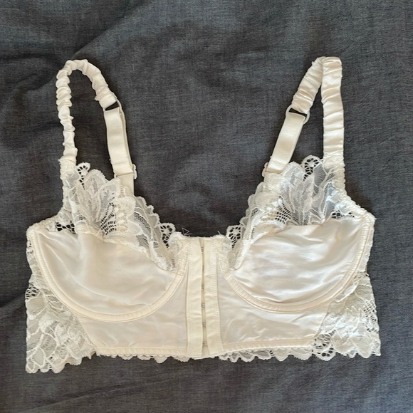 Lonely Satin and Lace Bra in Ivory 34C - Picture 3 of 5